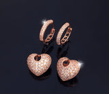 Set de cadena con dije y aretes de corazón con baño de chapa de oro con chispas de zirconias, estilo bright hearts