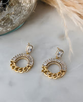 Aretes pendientes en baño de chapa de oro, combinado de eslabones e imitacion baguettes en zirconias, estilo mix up